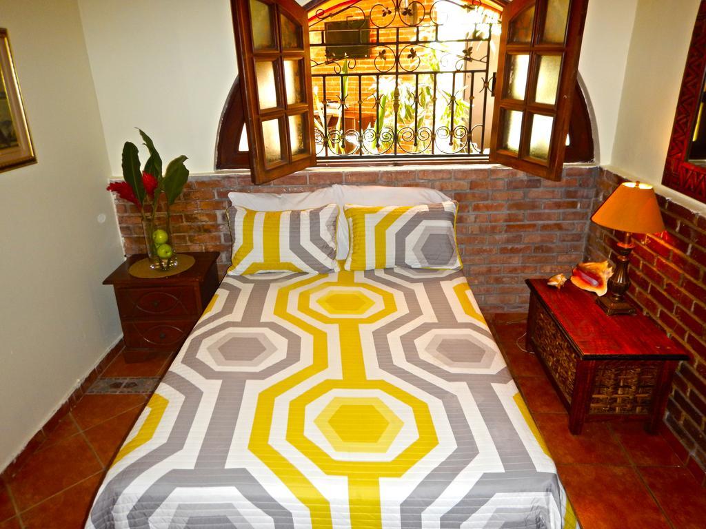Suite Colonial Santo Domingo Szoba fotó